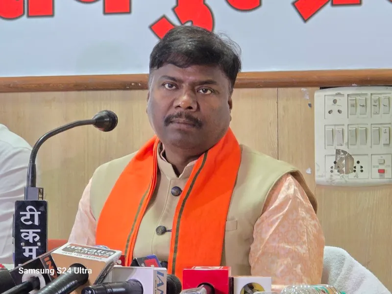 प्रकृति संरक्षण और सामाजिक समरसता का संदेश देता है होली का पर्व : मंत्री केदार कश्यप