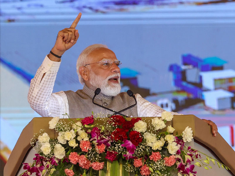 प्रधानमंत्री मोदी ने नोएडा अंतर्राष्ट्रीय हवाई अड्डे के पहले चरण के उद्घाटन के अवसर पर अपने संबोधन की कुछ झलकियाँ साझा कीं