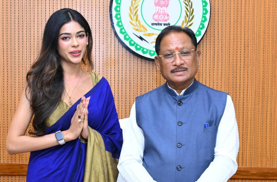 मुख्यमंत्री साय से मिस इंडिया छत्तीसगढ़ सुश्री अनुष्का सोन ने की सौजन्य मुलाकात : सदन का ऐतिहासिक सत्र सुनने विधानसभा पहुंची थी