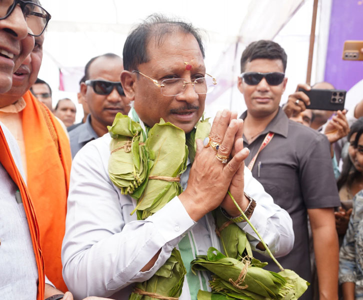 करही बाजार में सुशासन तिहार: मुख्यमंत्री ने तेन्दूपत्ता संग्राहकों व होनहार विद्यार्थियों को दी लाखों की सौगात