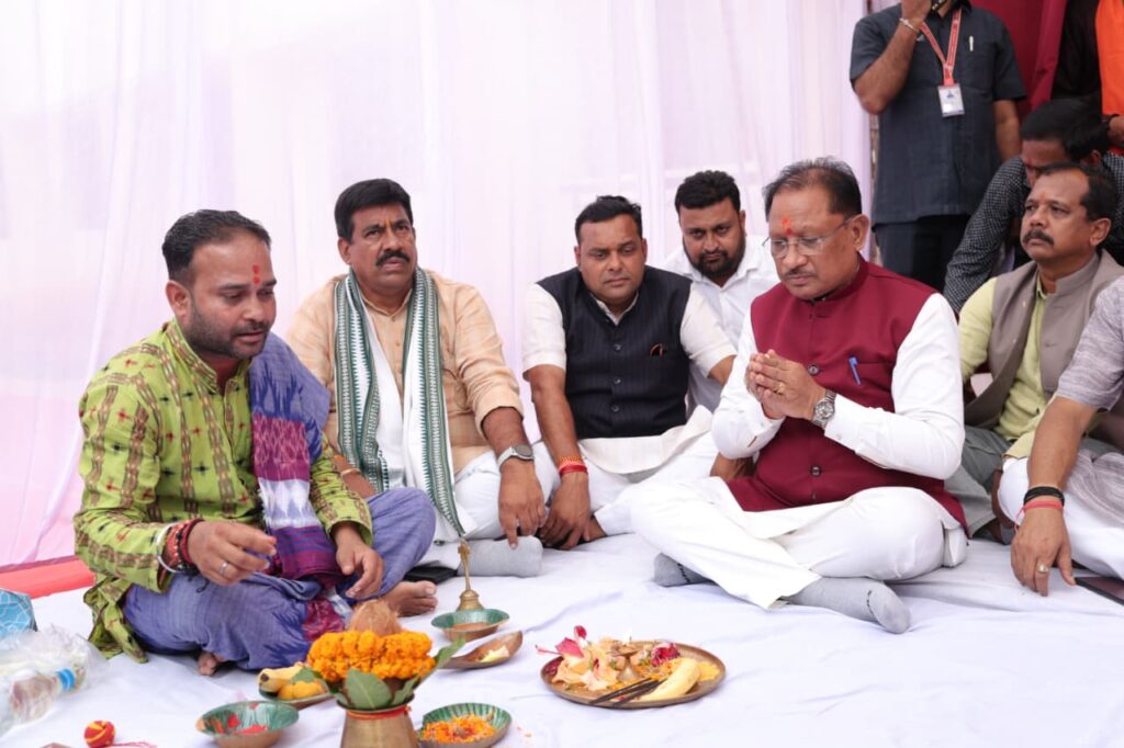 मुख्यमंत्री विष्णुदेव साय ने जशपुर जिले को दी 9.65 करोड़ रुपये से अधिक के विकास कार्यों की सौगात