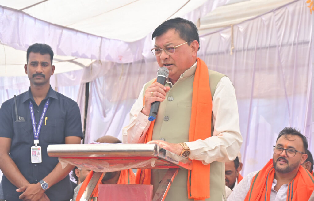 हैदराबाद ‘इन्वेस्टर कनेक्ट मीट‘ में शामिल होंगे उद्योग मंत्री देवांगन