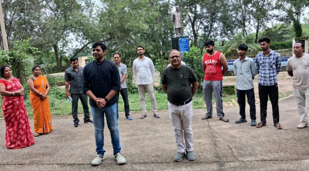 खेल अंतिम क्षण तक लड़ने का साहस देता है : प्रो. दयाल