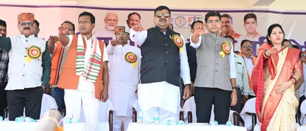 हार से सीखें और जीत का अहंकार न करें, कोशिश करने वालों की कभी हार नहीं होती – मंत्री टंक राम वर्मा